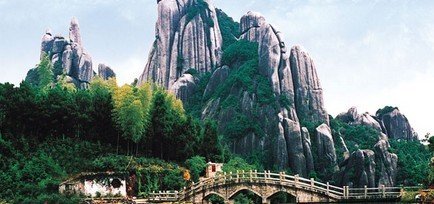 天姥山,位于绍兴市新昌县,,是难得的妹去处.