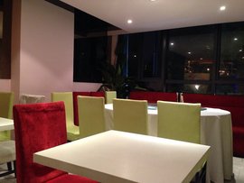 赤柱港式烧腊餐厅