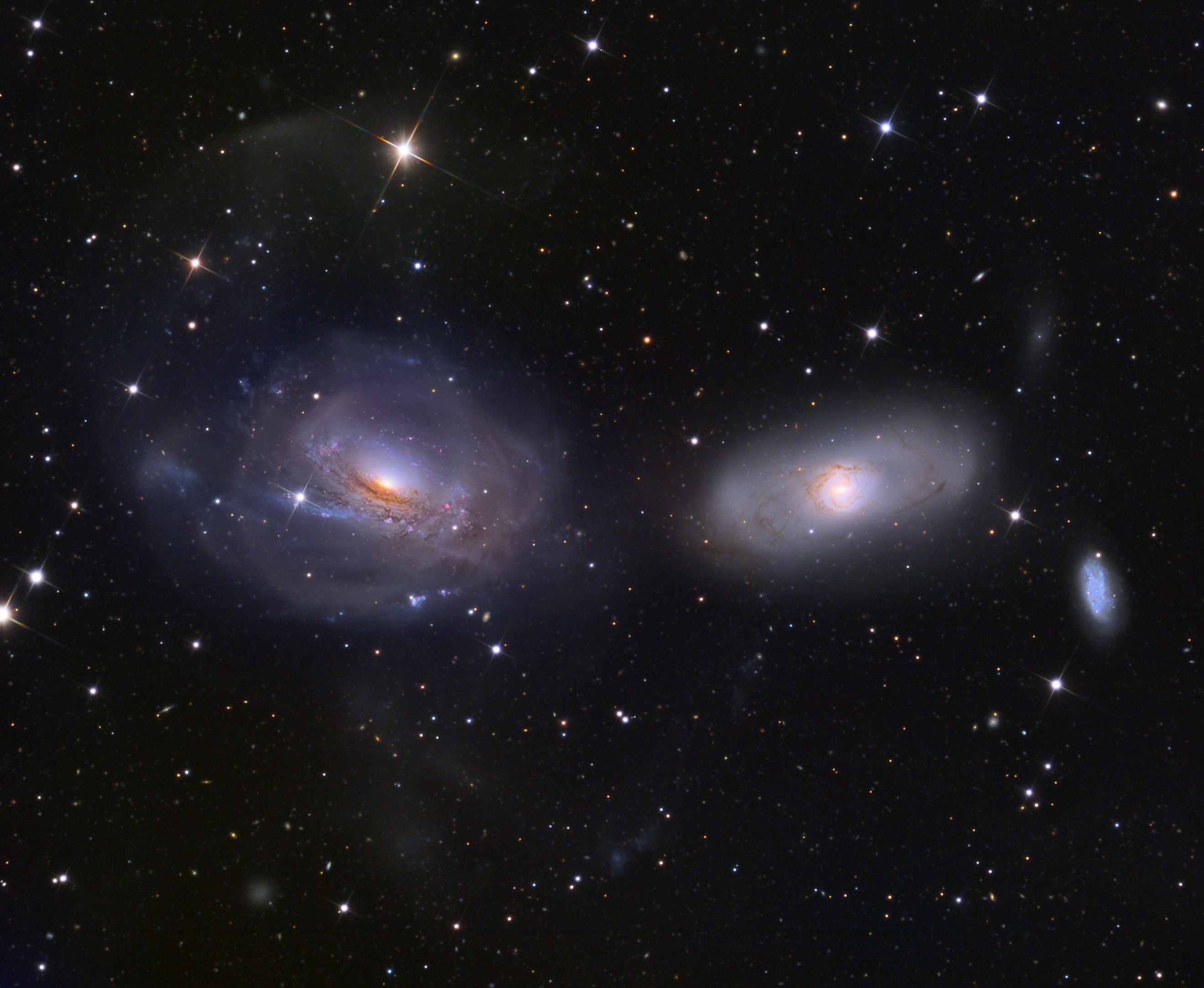 崩解中的星系ngc 3169.jpg