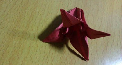 怎样用纸折六叶百合花_360问答