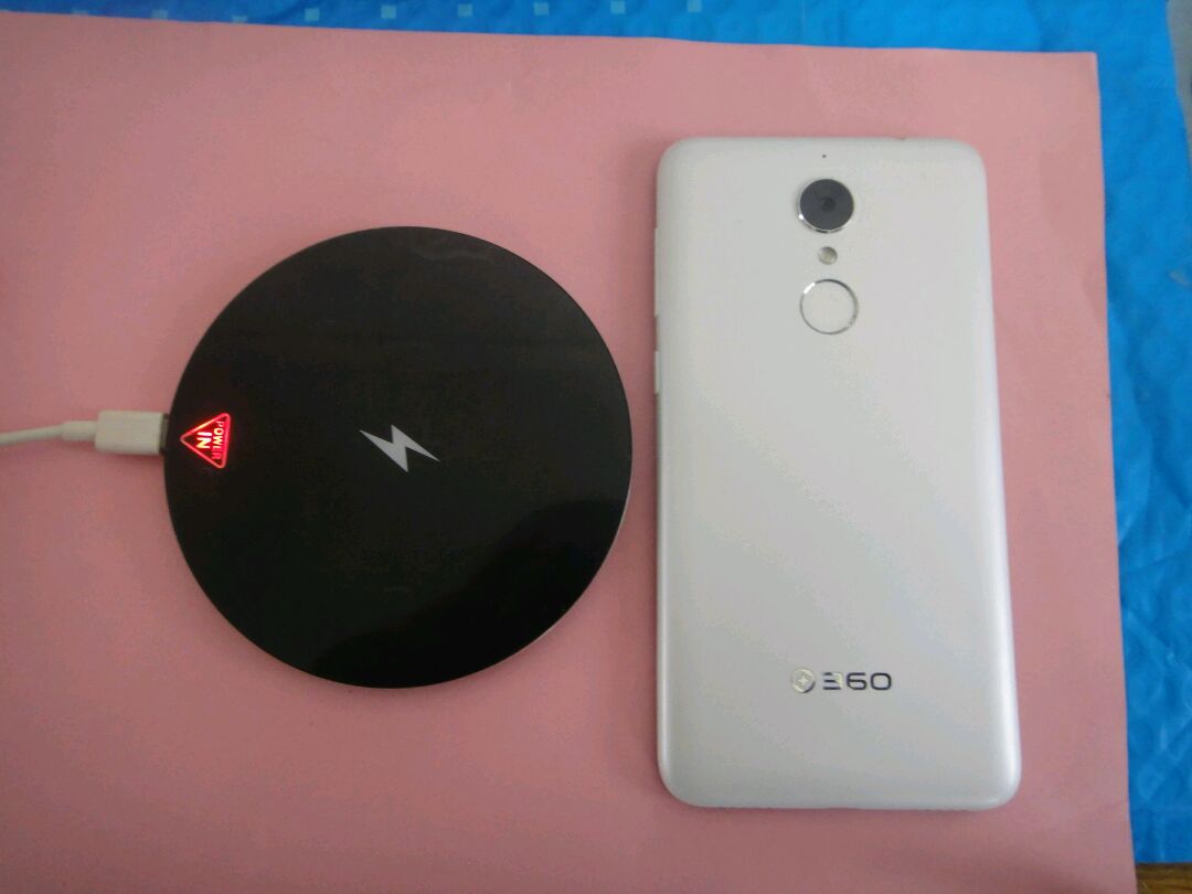 苹果8壁纸原装图片 t0194680b57b1ecfe4e.jpg