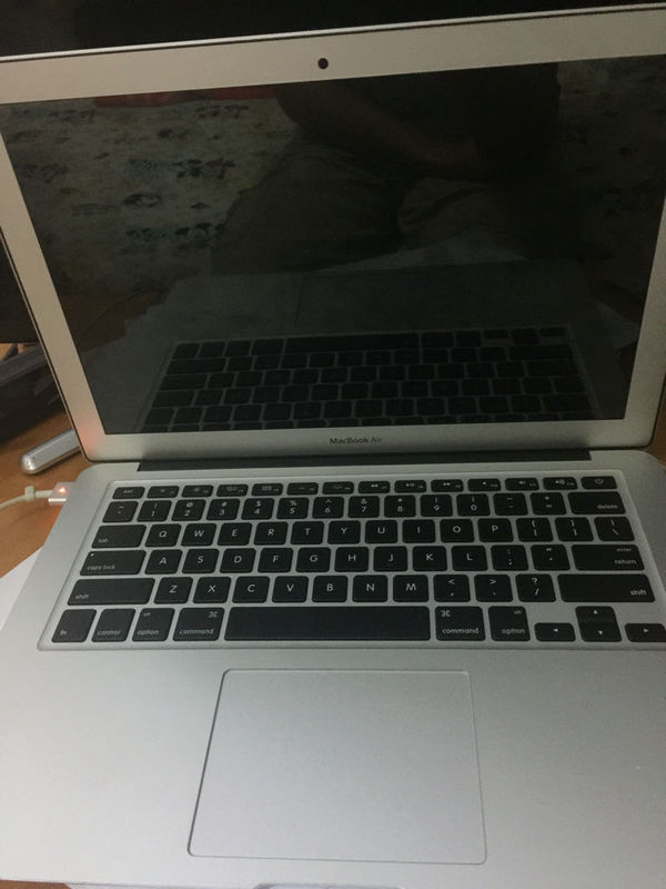 苹果电脑air 突然黑屏然后就开不了机了_360问