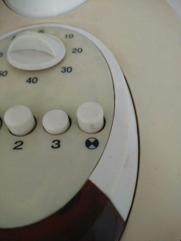 这个电风扇三档后面的那个按钮是干什么用的?