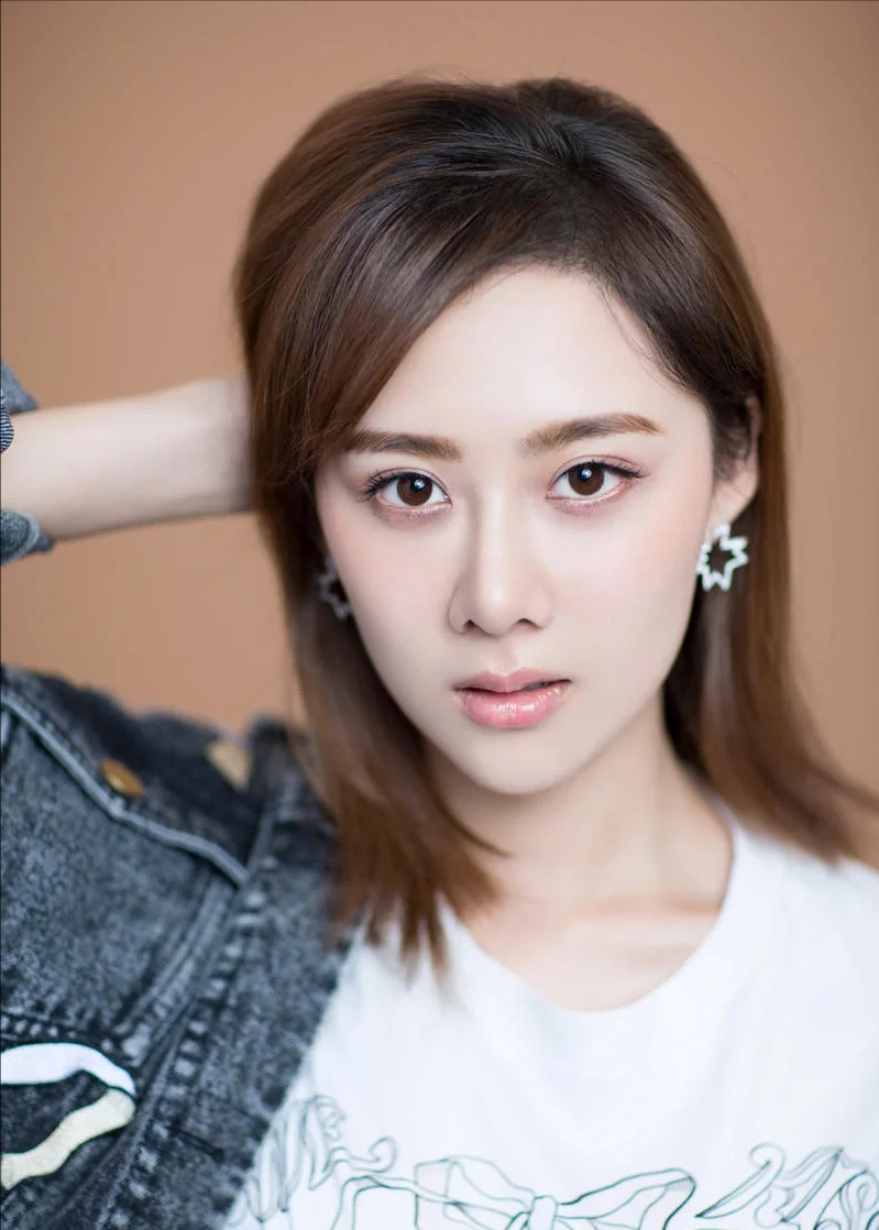 女演员:曹曦月