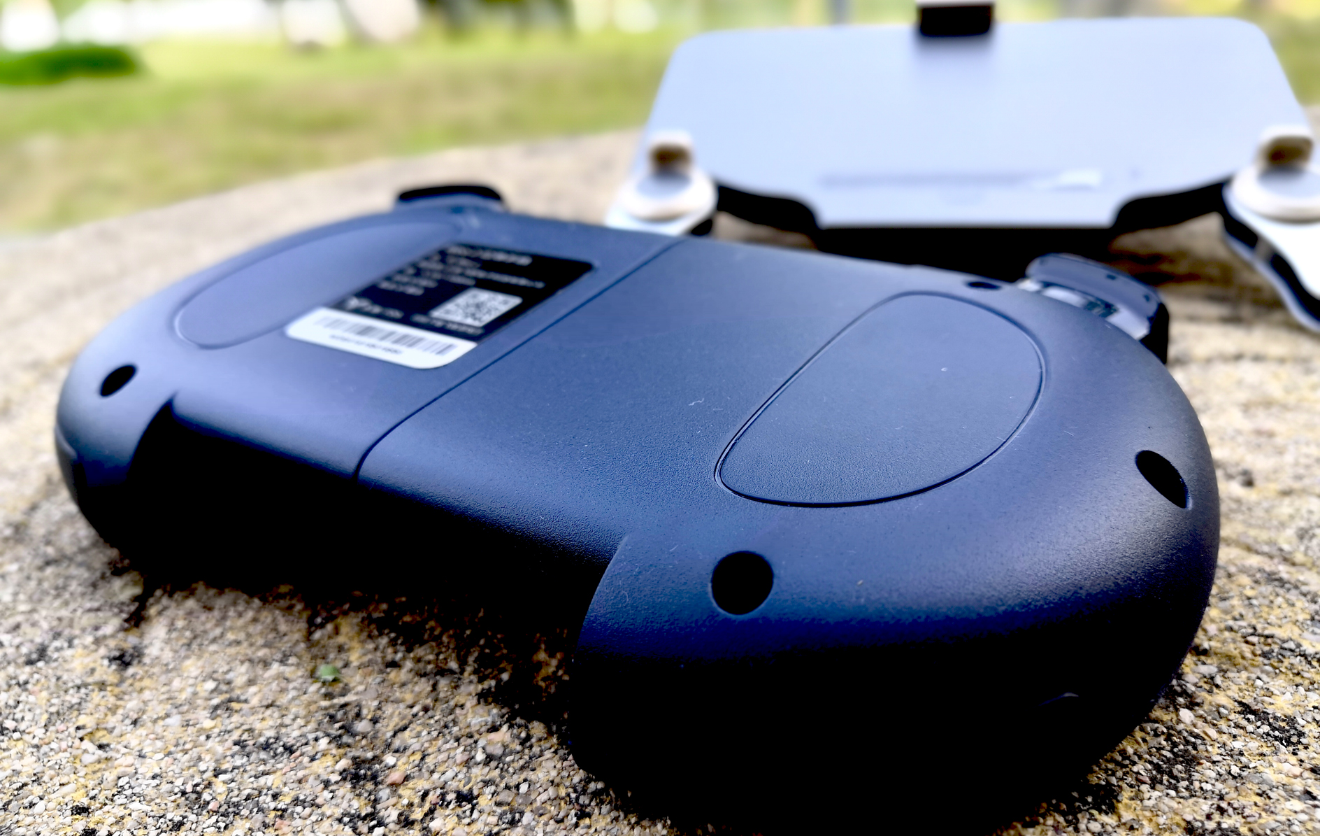 一顿操作猛如虎之飞智wee2蓝牙游戏手柄体验