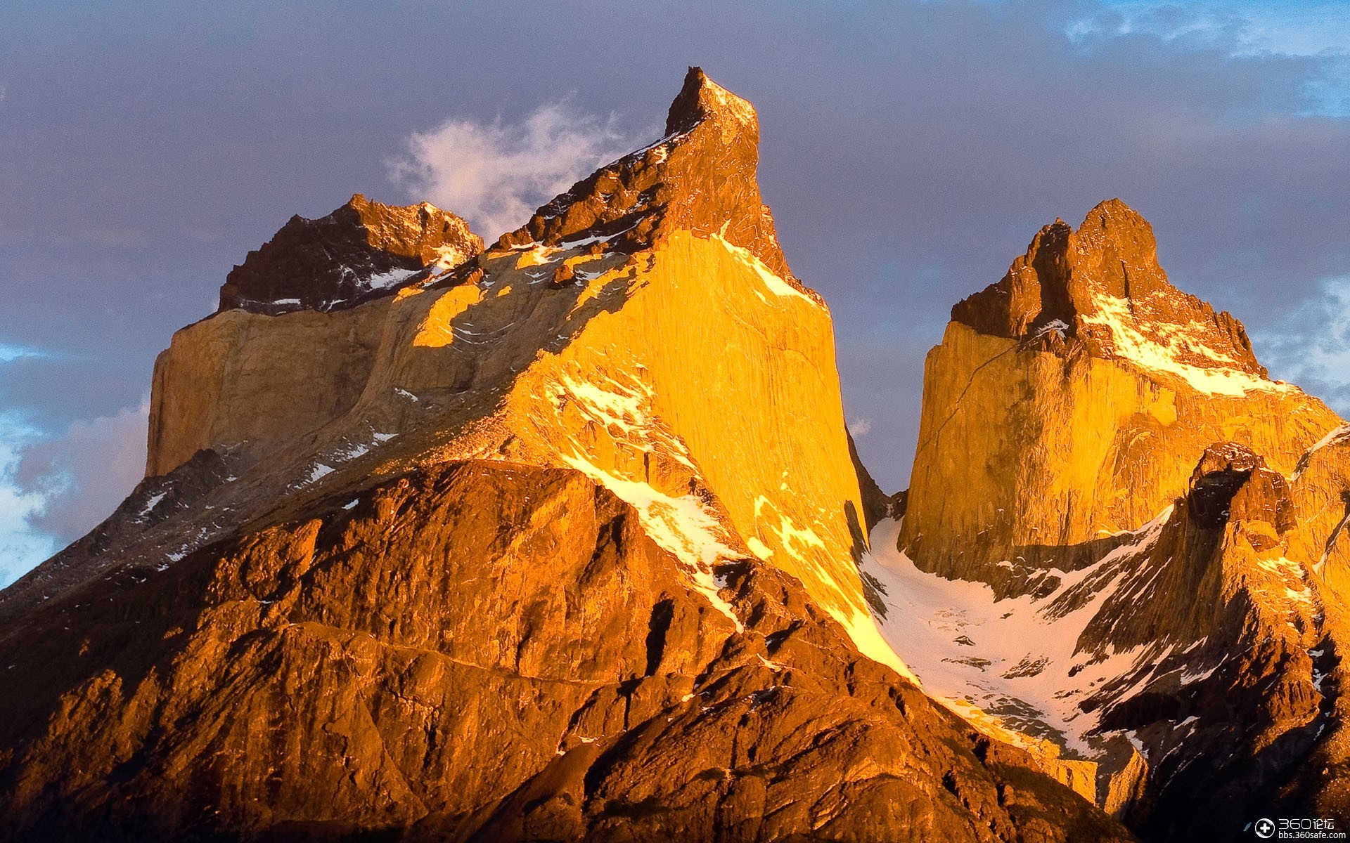 巍峨山脉高清壁纸