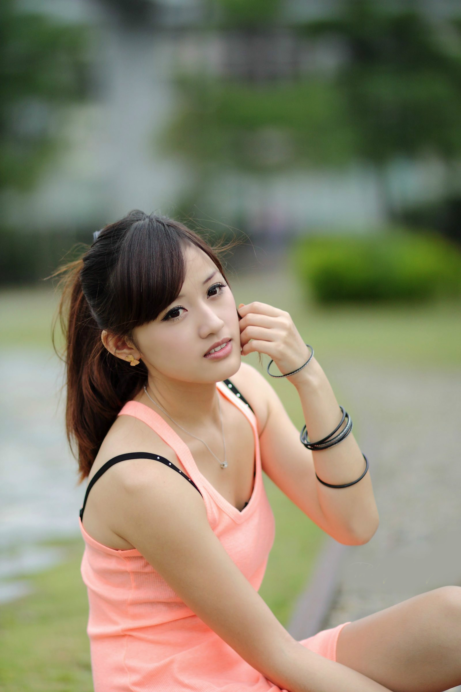 【360资源组】美女外拍--[32p]