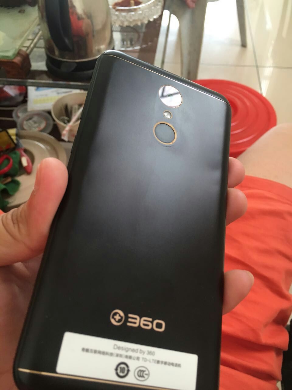 大问题求助阿手机背部下凹