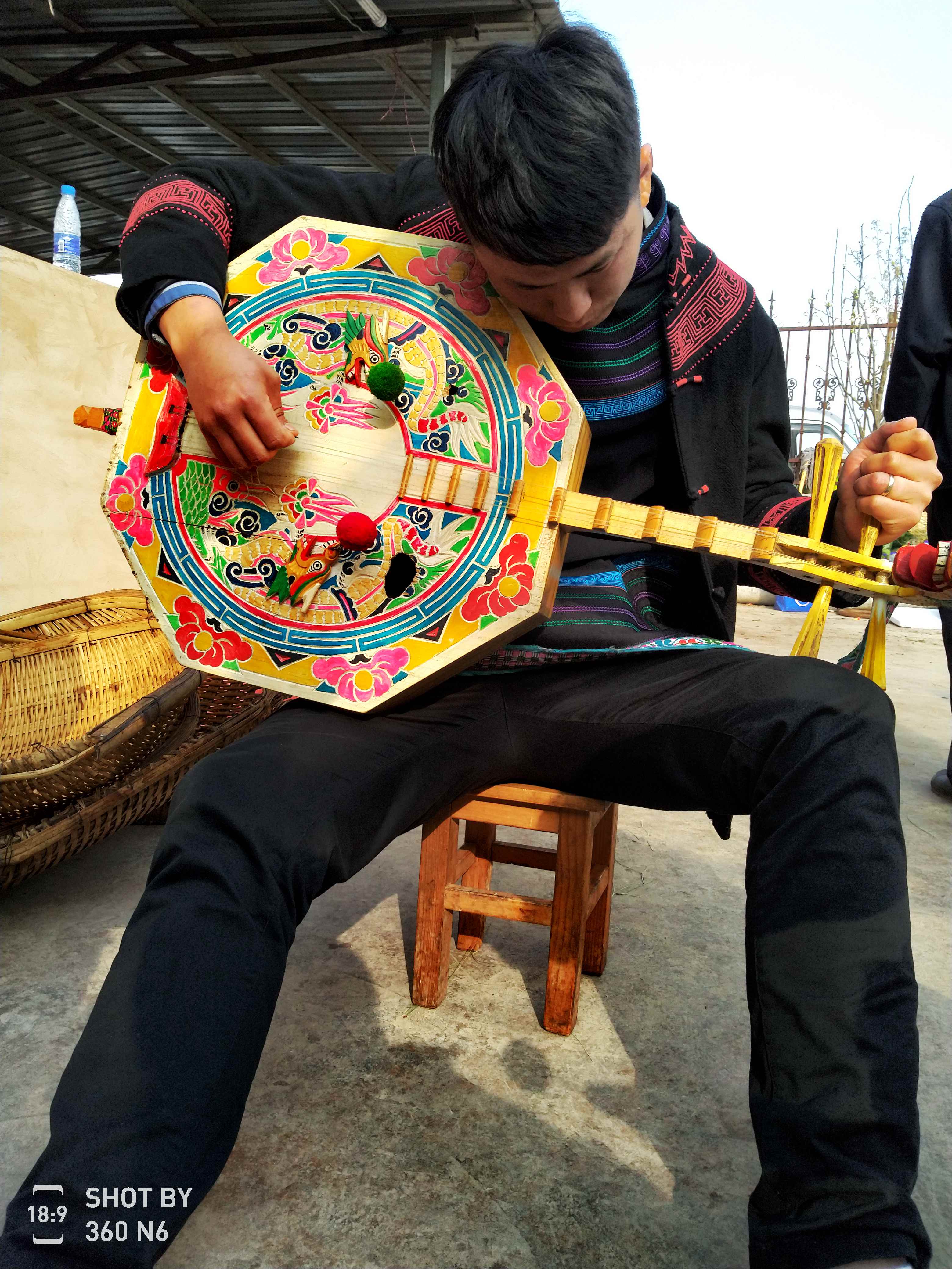 彝族吹奏乐器图片