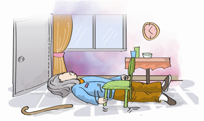 86岁独居老人家中摔倒被送报员救起 老人安全问题如何解?