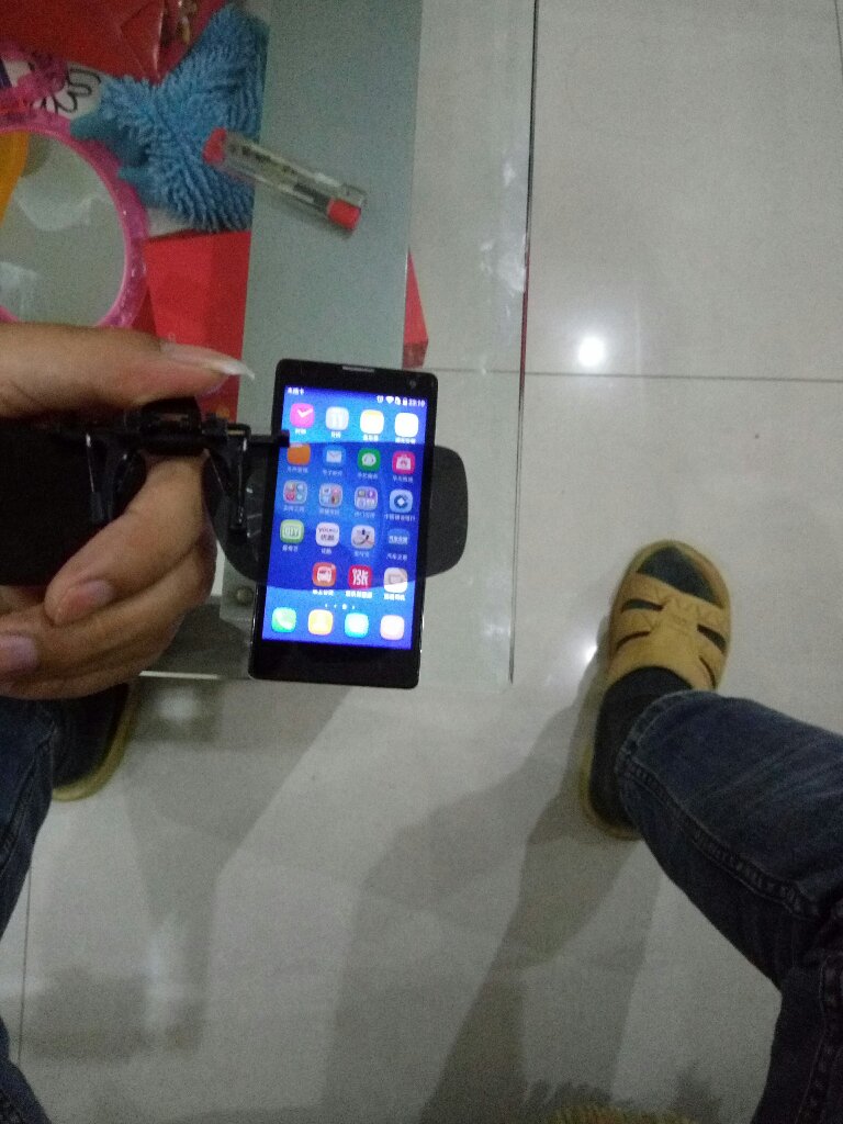 戴偏光镜看手机