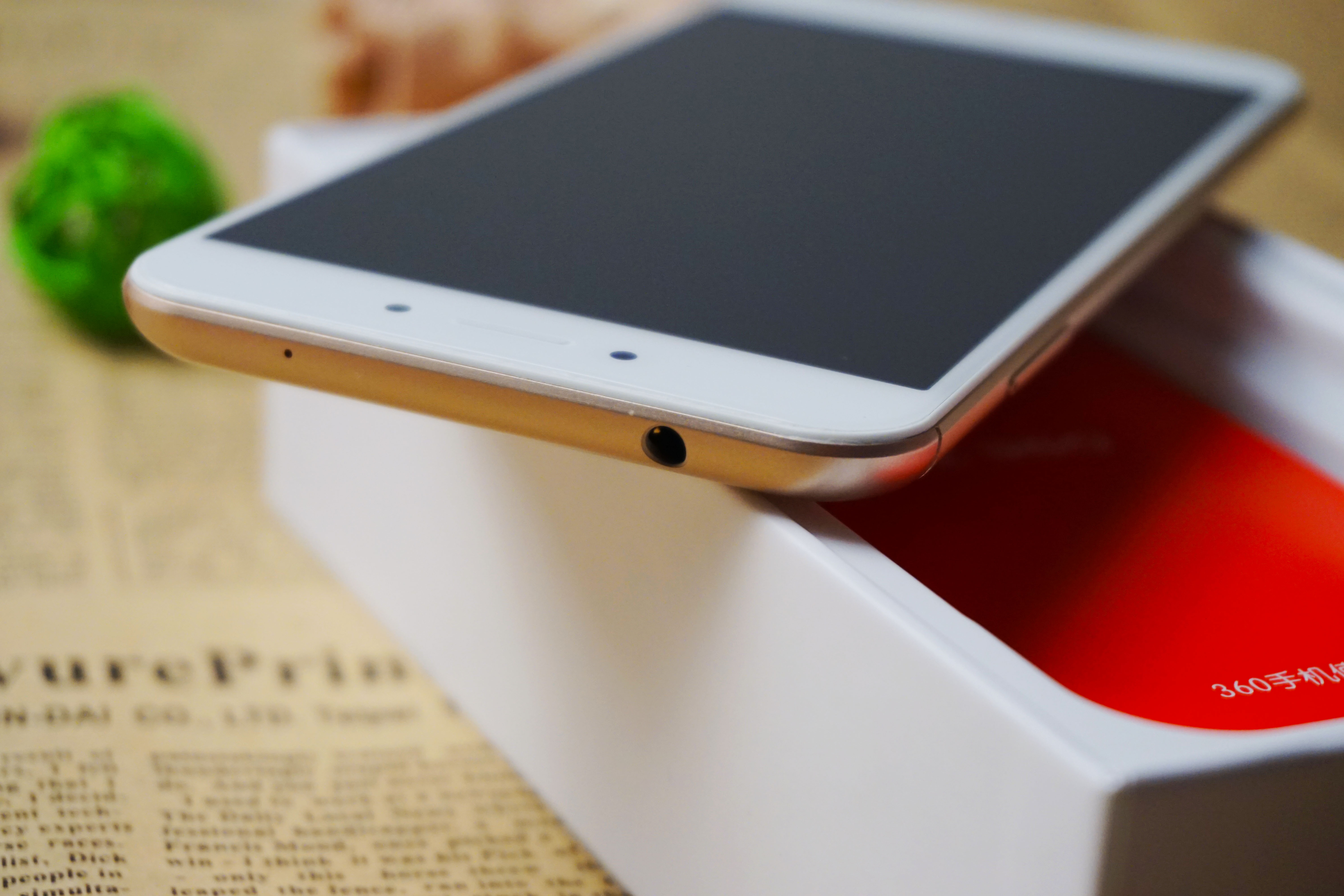 用的舒心玩的畅快360n4a手机评测之开箱篇