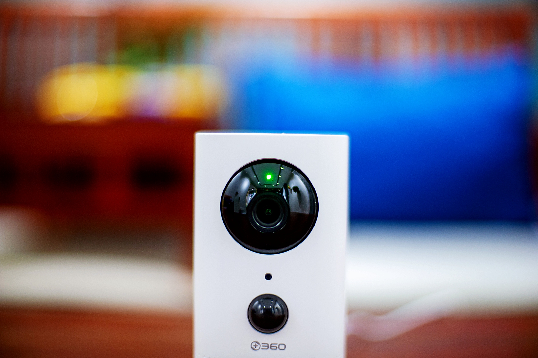 不受电源线束缚的360智能摄像机3c云台电池版_360社区