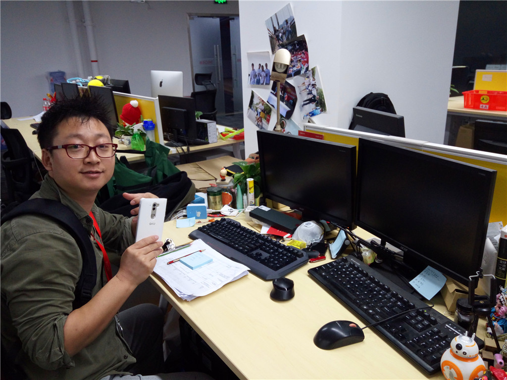 夜探360手机总部,揭秘奇酷大楼的办公场景