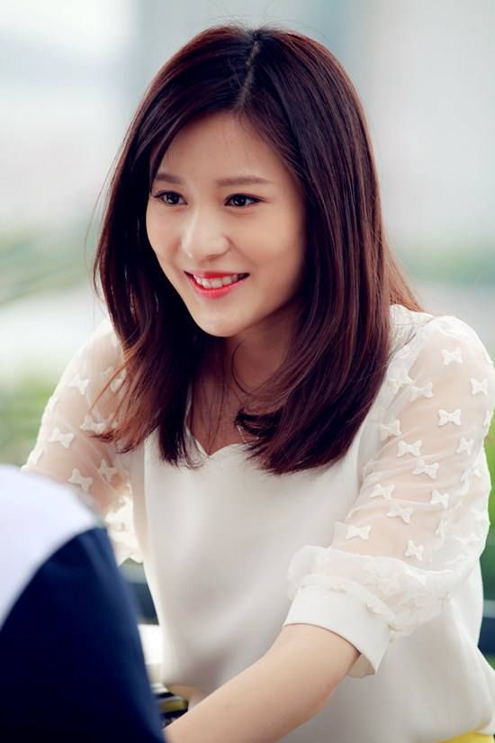 邬靖靖温婉古典的长相,清新恬淡的气质