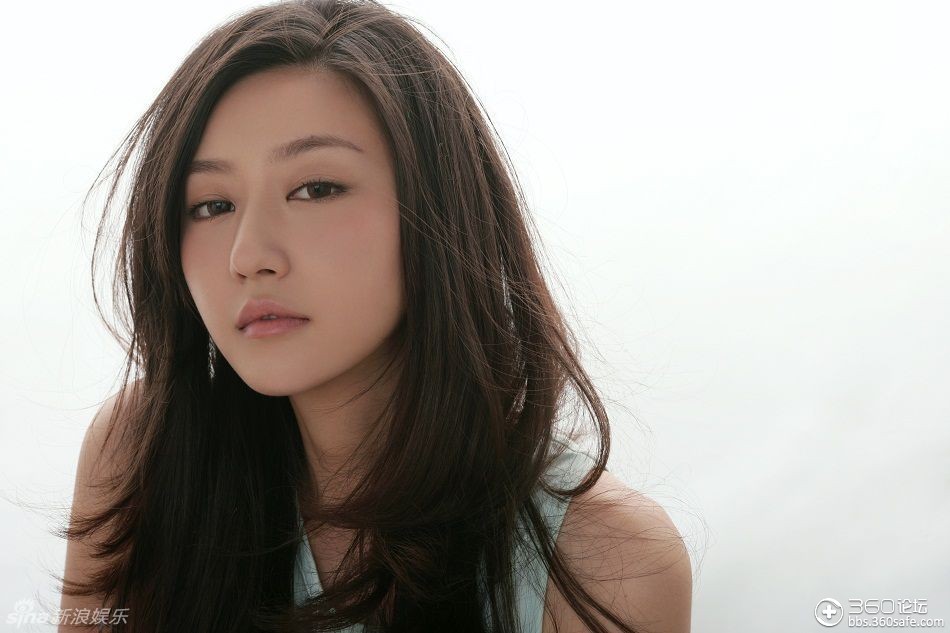 秦可卿的扮演者唐一菲.