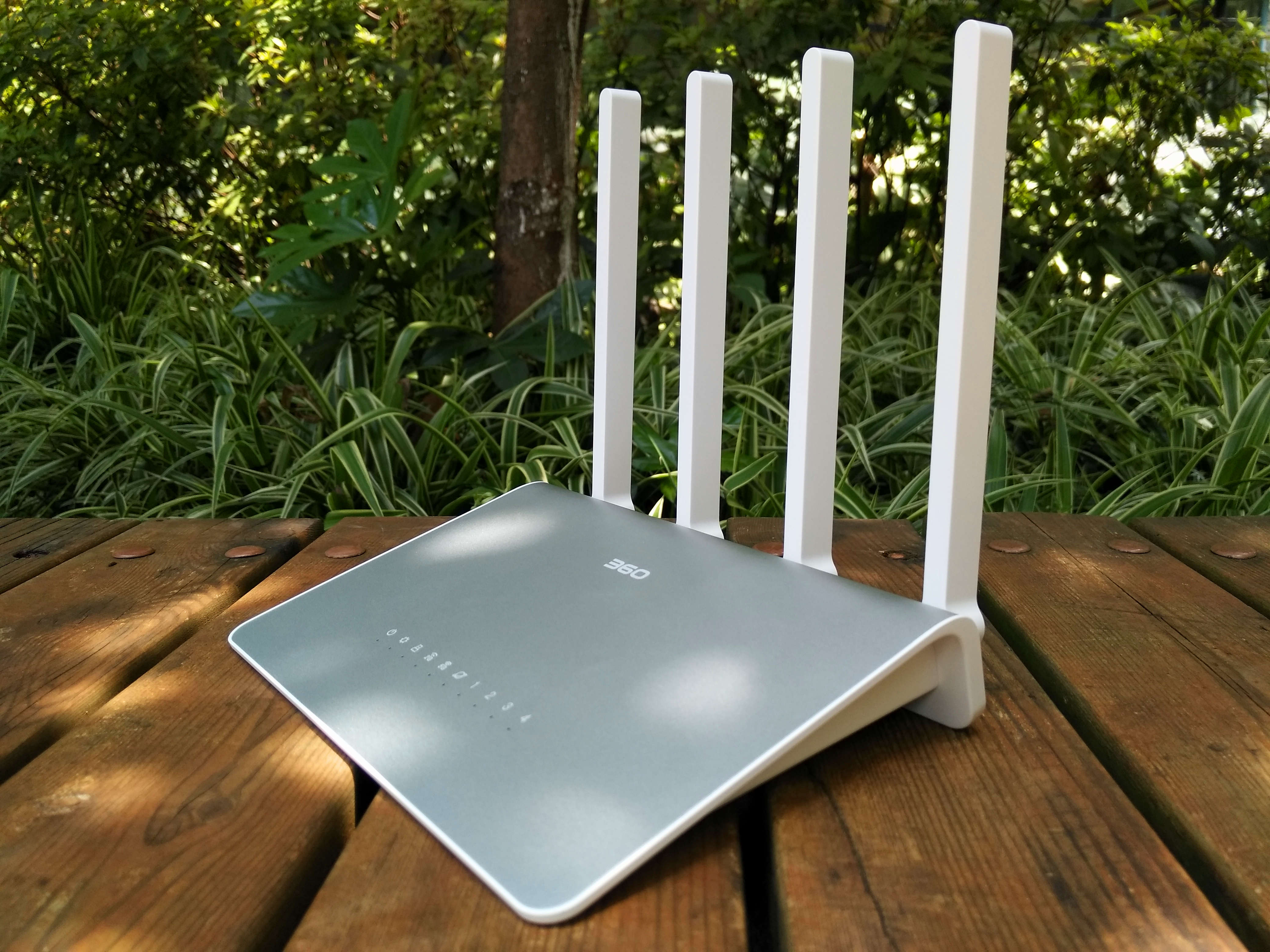 旗舰千兆路由登场:360安全路由2全千兆 体验测评