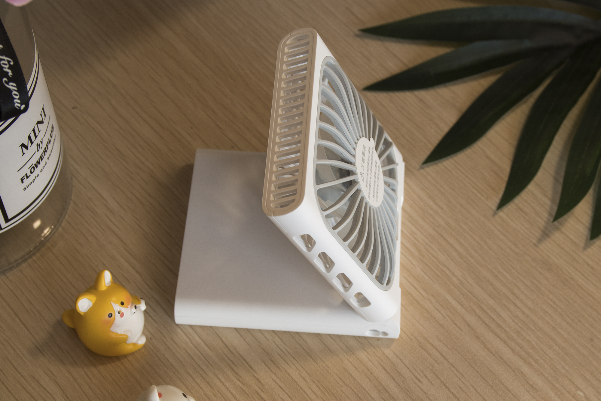 炎炎夏日外出就靠它来续命了--紫米可折叠挂脖风扇