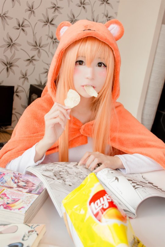 胸部压到键盘了台湾萌妹cos星期一的丰饶