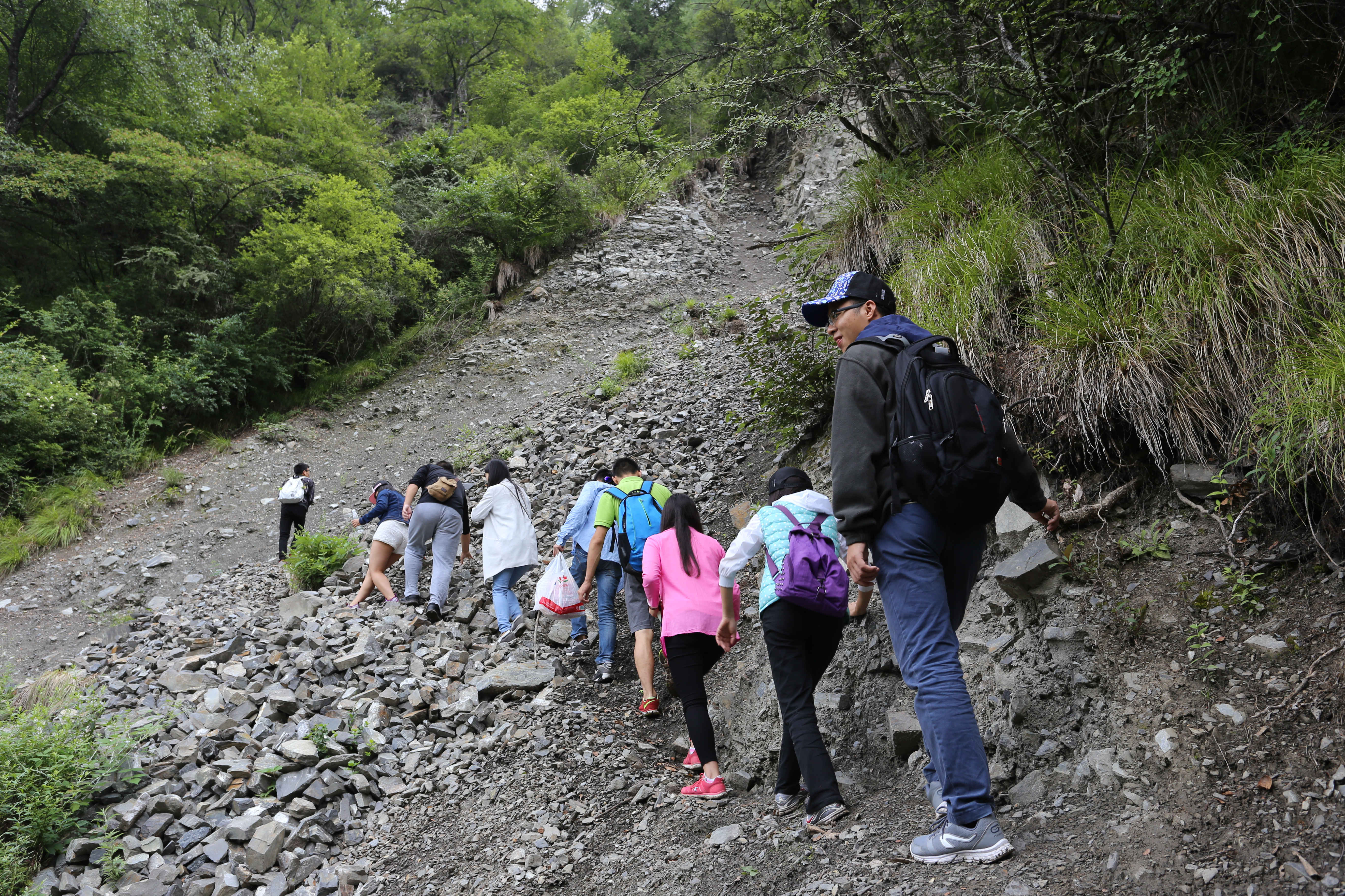 360手机n4s户外挑战成都站,徒步孟屯河谷