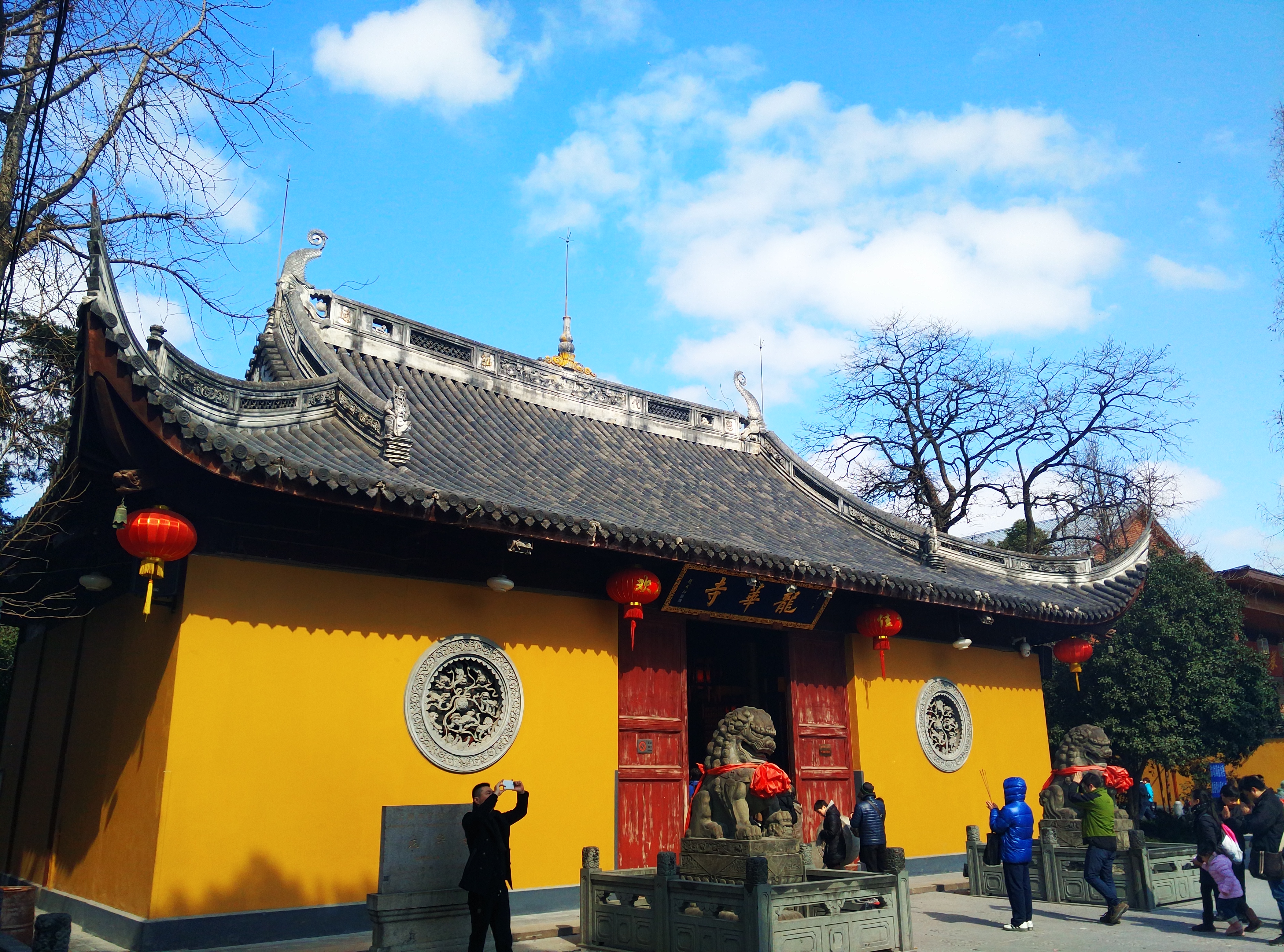 【360纪实】香火很旺的江南千年古刹——上海龙华寺