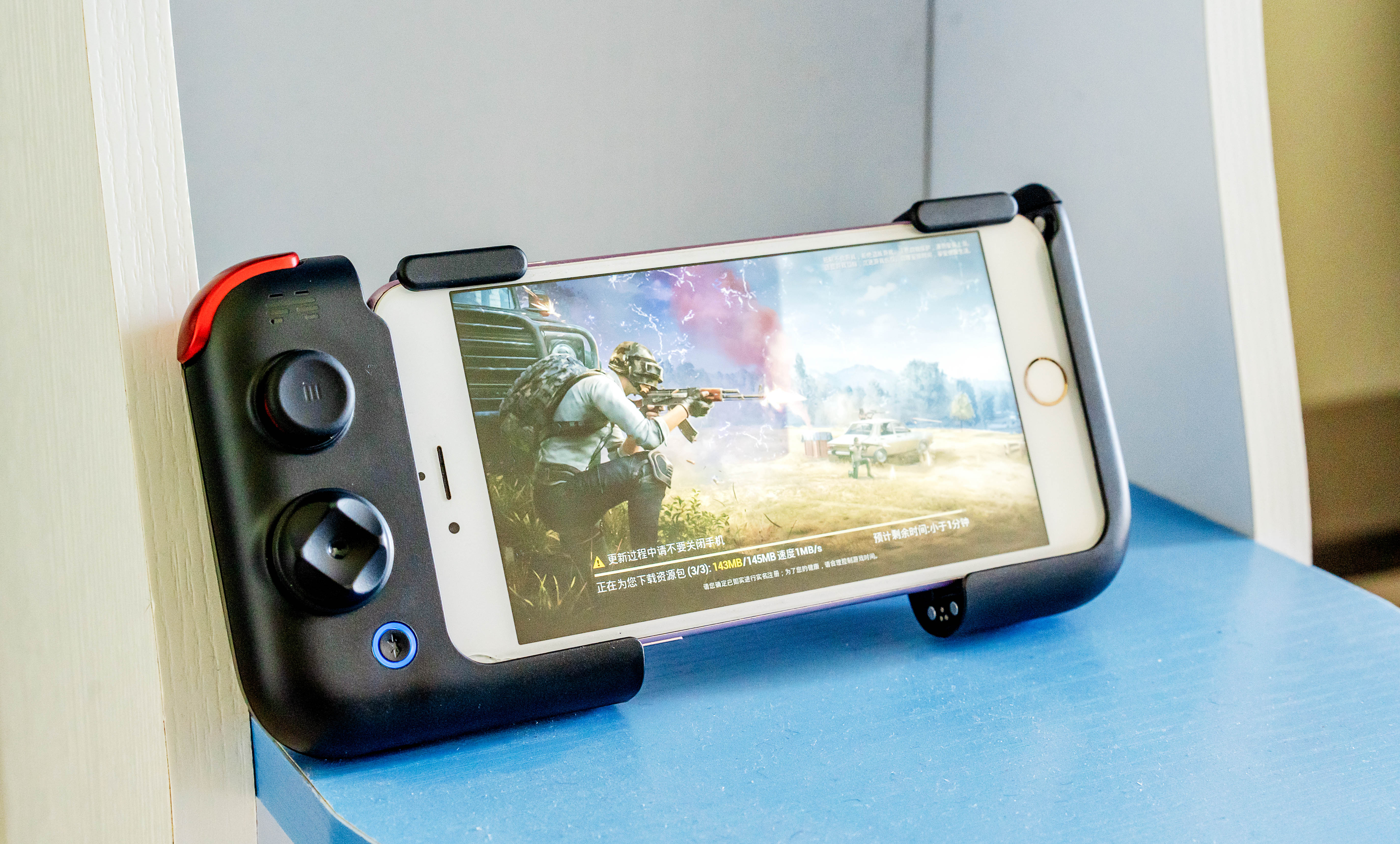 分体双无线游戏手柄新体验:北通g2助你吃鸡一臂之力