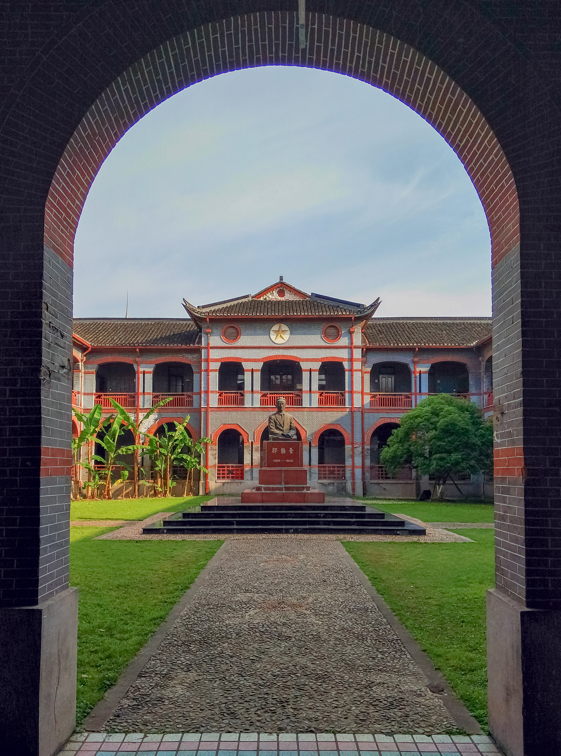 走进校园华东三兄弟之华东政法大学