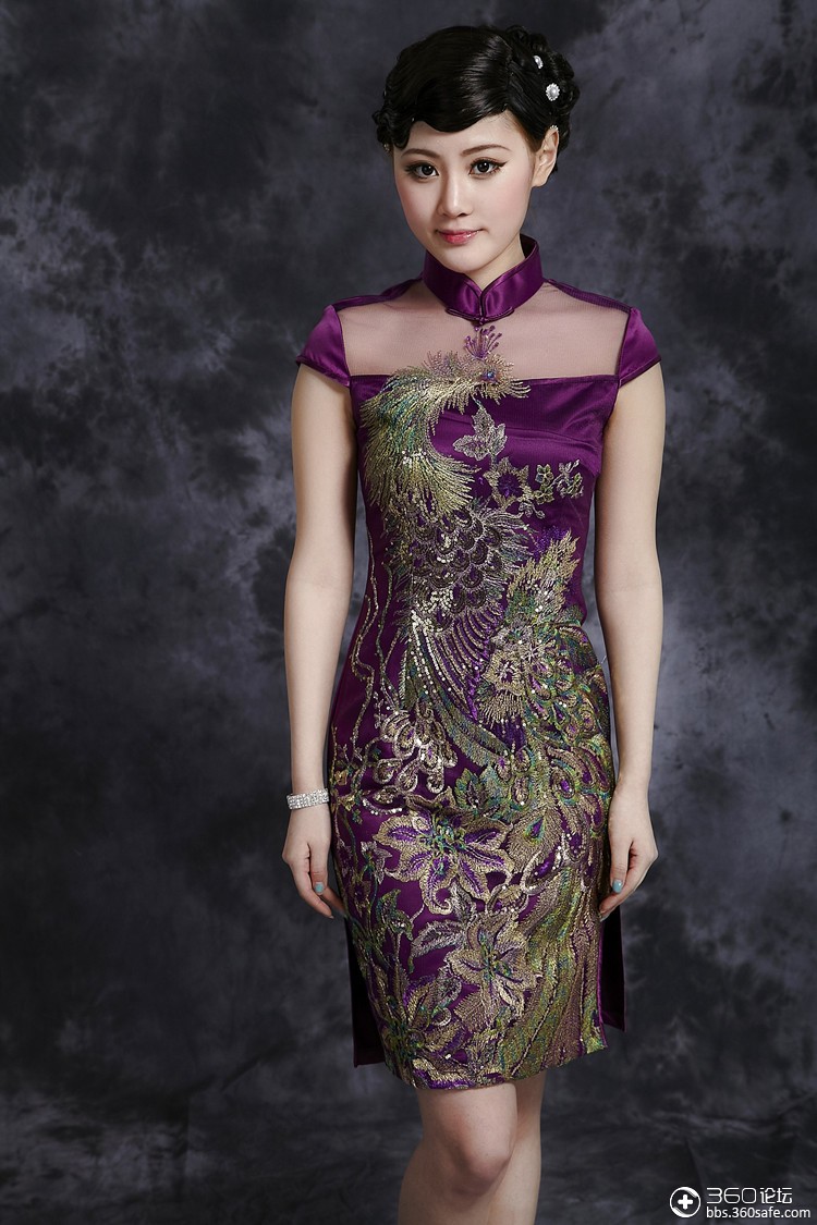 国韵旗袍《孔雀精灵》