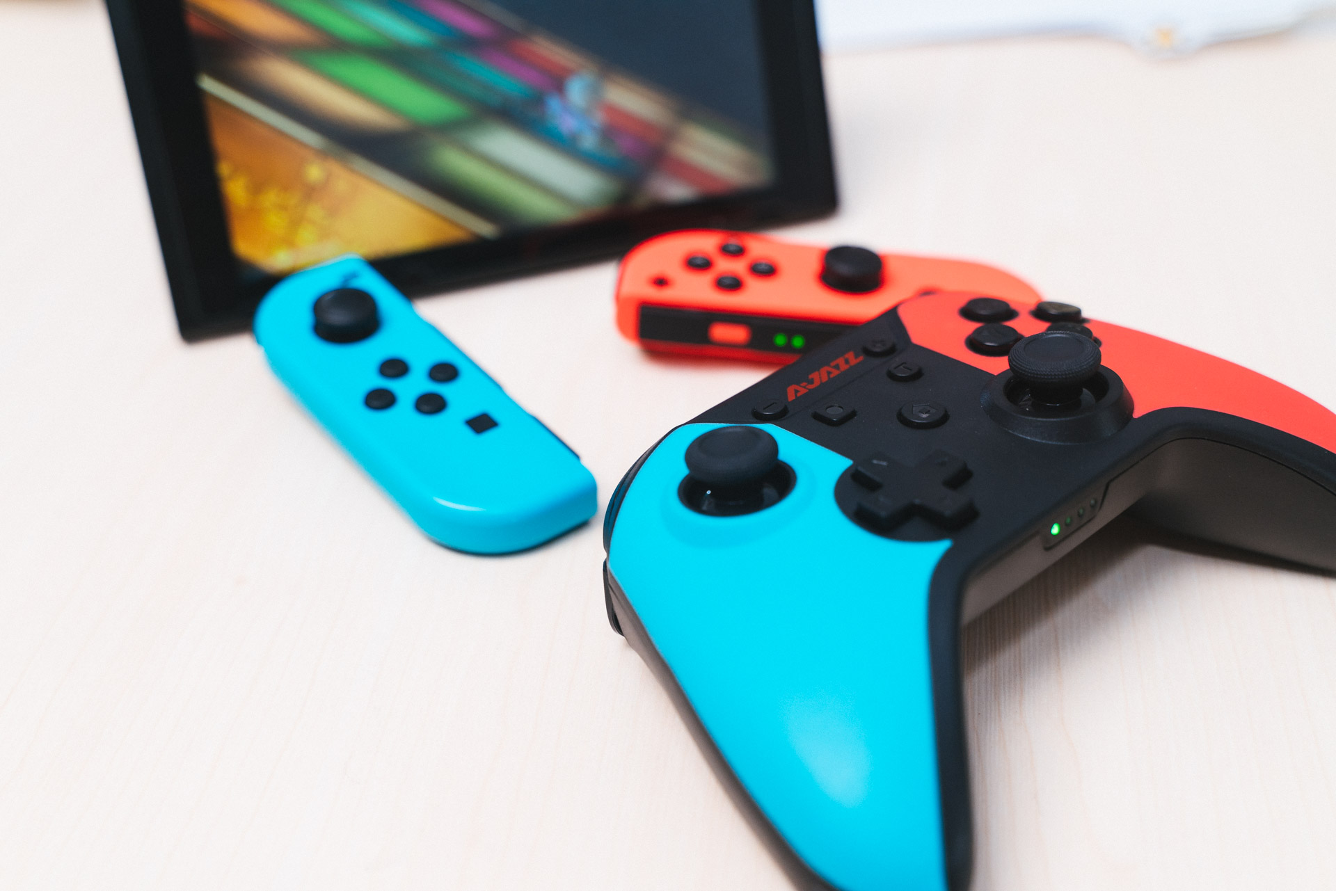 提升操控一招制胜,专为主机打造—黑爵游戏手柄评测