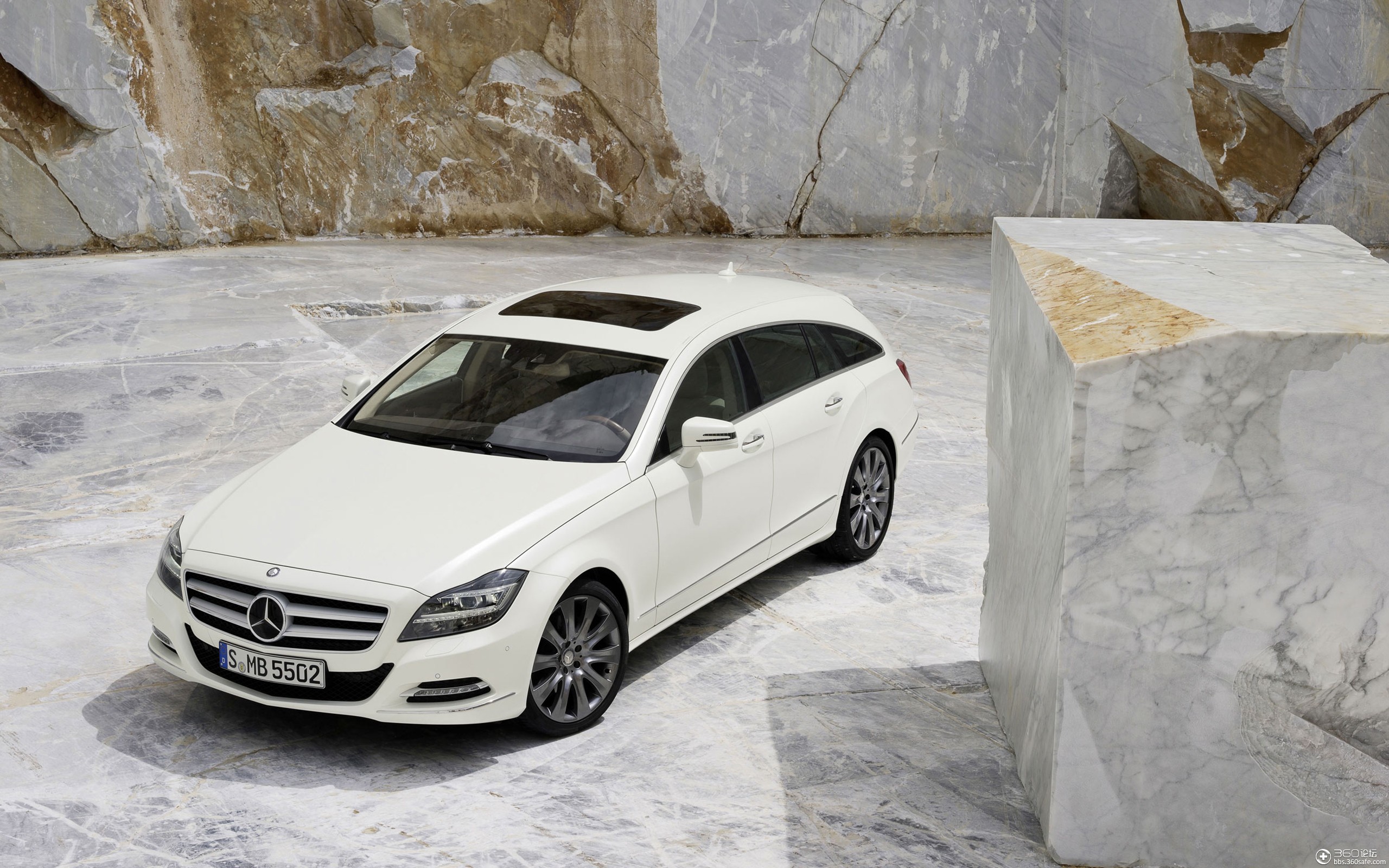 奔驰cls shooting brake桌面壁纸