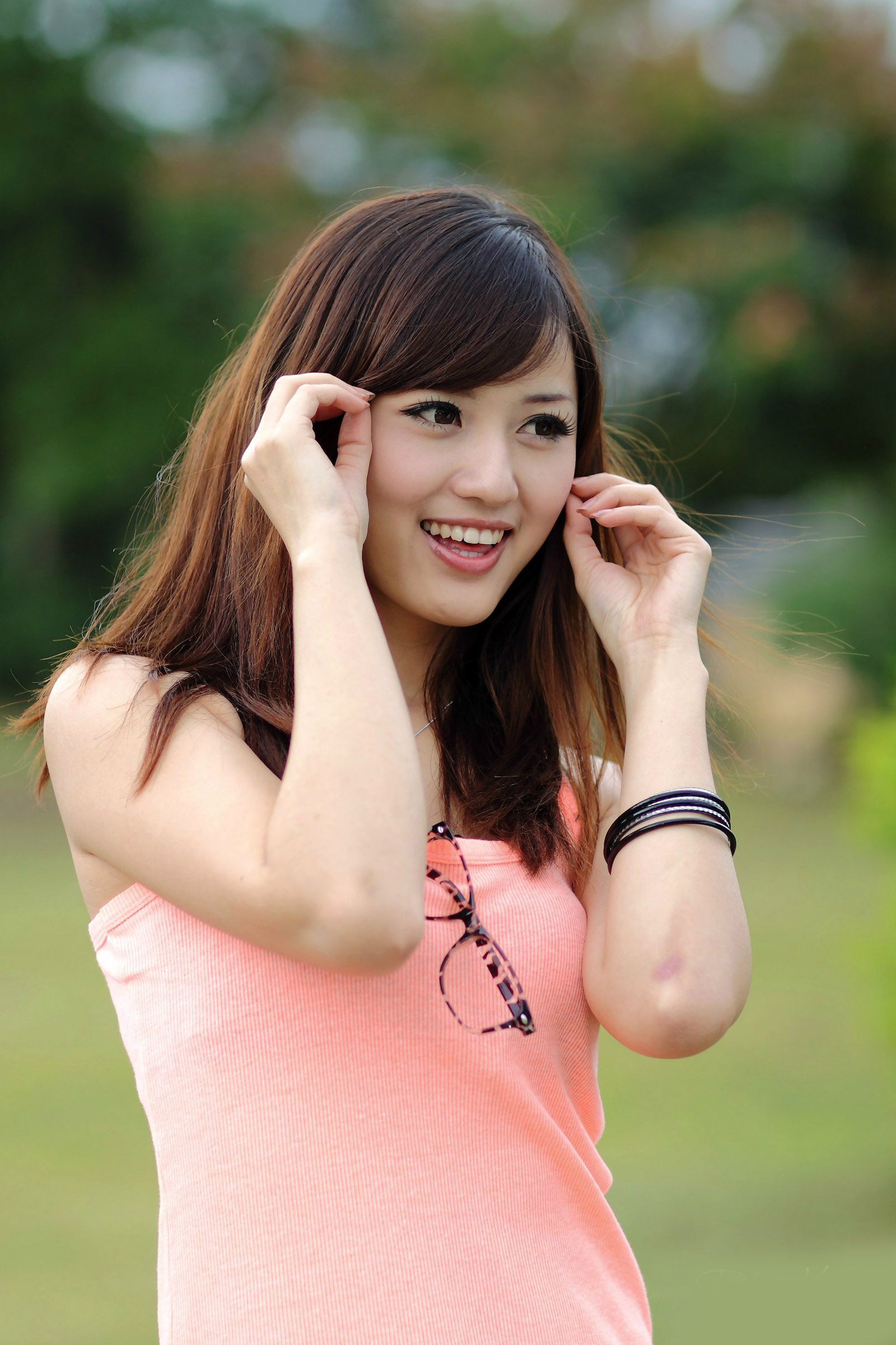 【360资源组】美女外拍--[32p]