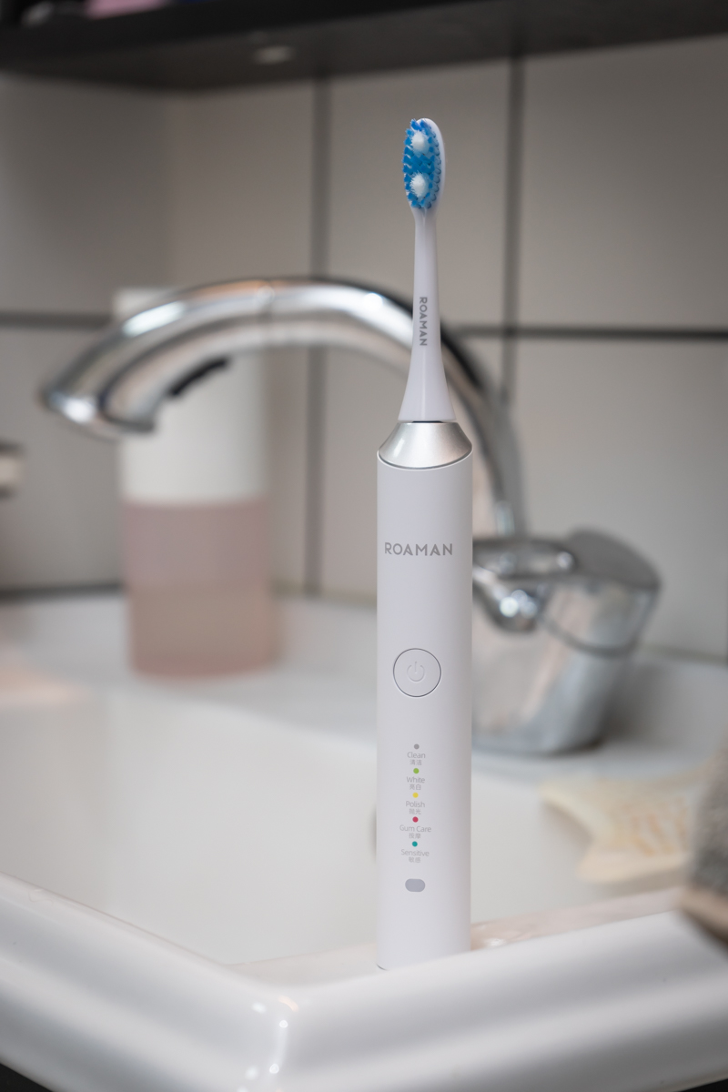 牙齿健康守护者-罗曼电动牙刷e7