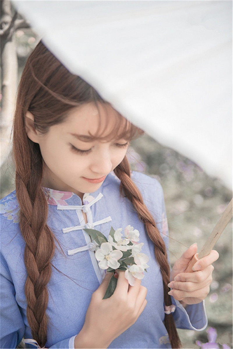 如诗一般的清秀美女