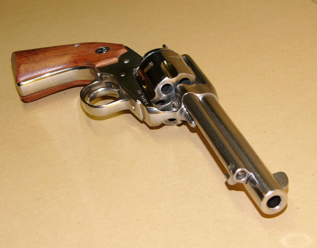 漂亮的左轮手枪