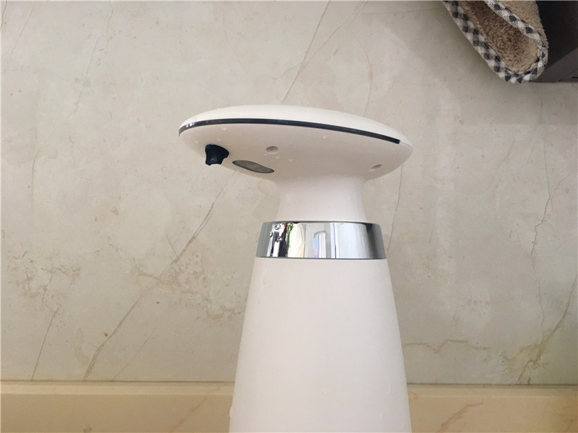 瑞沃智能感应洗手液机-简单好用才是好产品