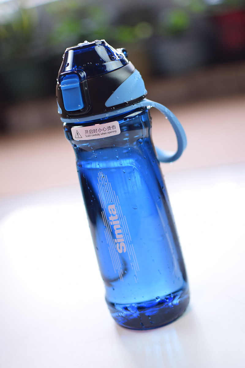 simita施密特随风直饮杯上手:1秒让你直饮,颜值回头率满分_360社区