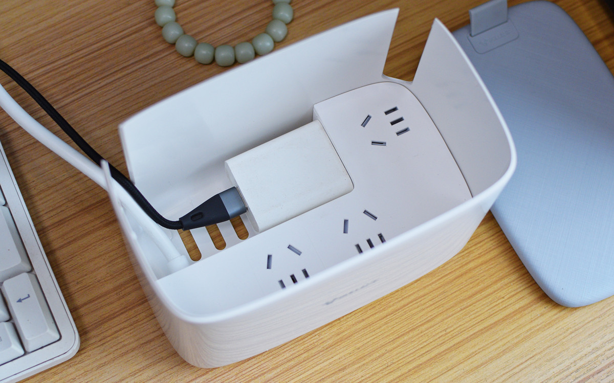 一招解决桌面凌乱,公牛新品:是插线板更是收纳盒