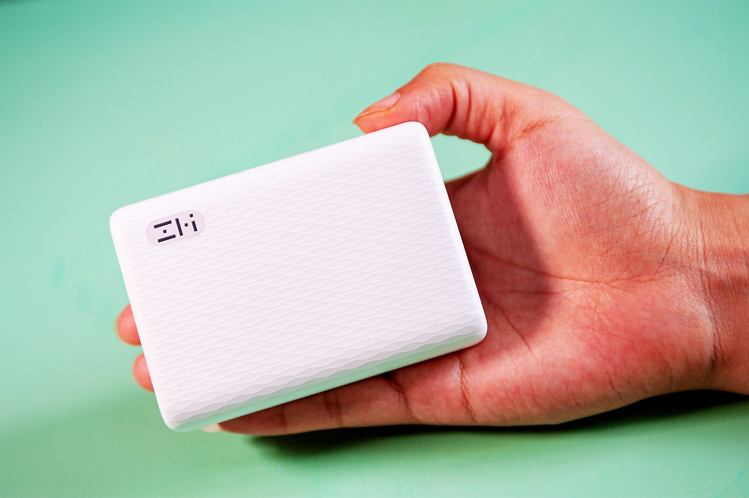 轻松便携的移动电源——zmi紫米10000mah迷你移动电源