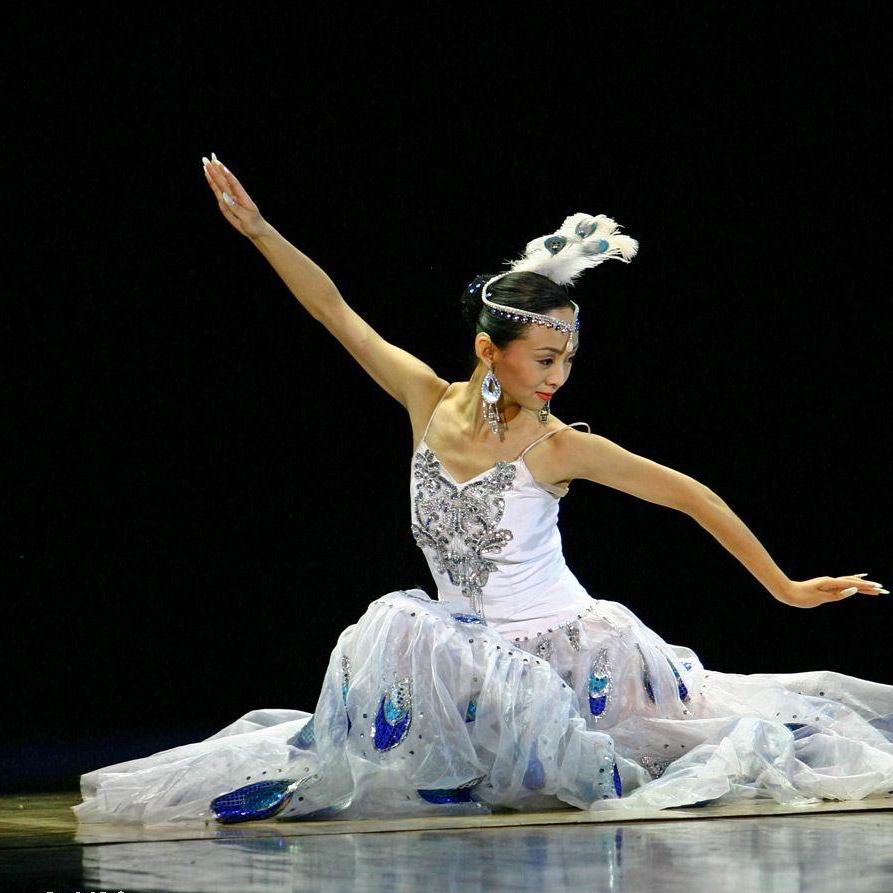 邰丽华表演的舞蹈雀之灵